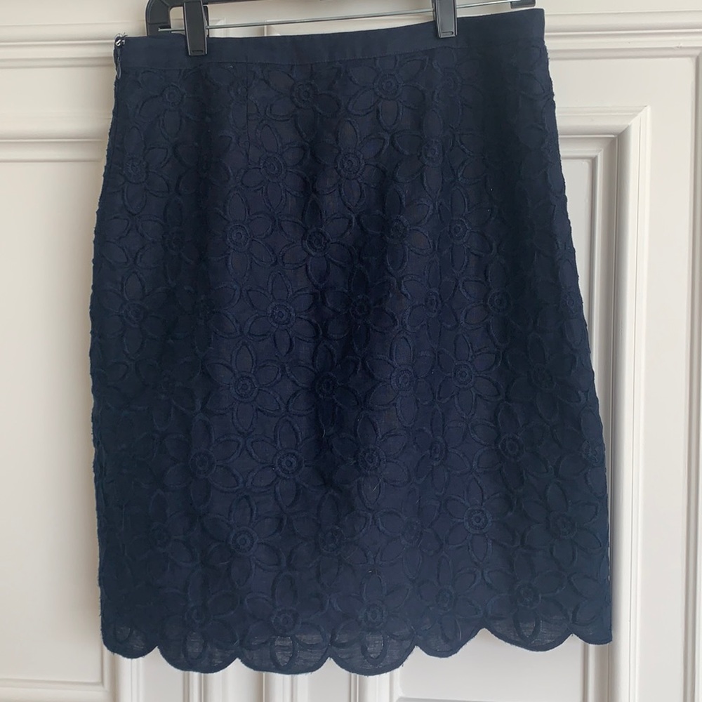 New navy linen scalloped skirt 22 inches long